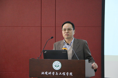 院长仇荣亮教授在闭营仪式上总结发言