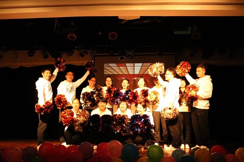 啦啦操表演《I don’t care》