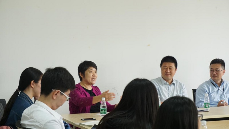 环工系副主任何春教授发言