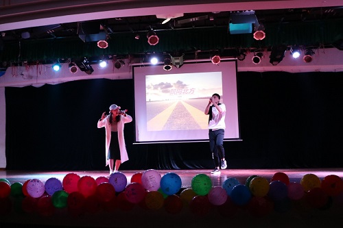 说唱表演《飘向北方》